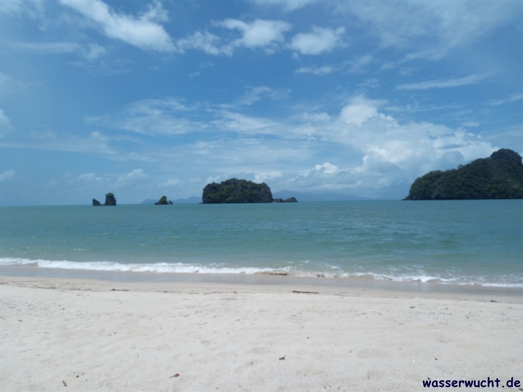 Am Strand Tanjung Rhu auf Langkawi