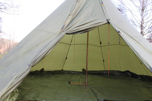 Skandinavisches Lavvu (Tipi)